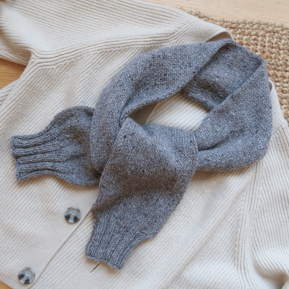 ALEX SLEEVE SCARF | Easy Knitting Pattern