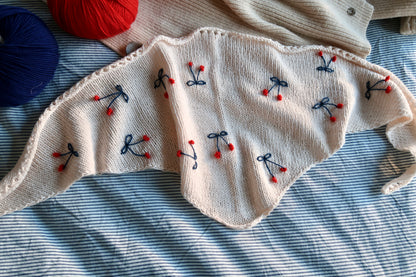 PETITE CHERRIES SCARF | Easy Knitting Pattern