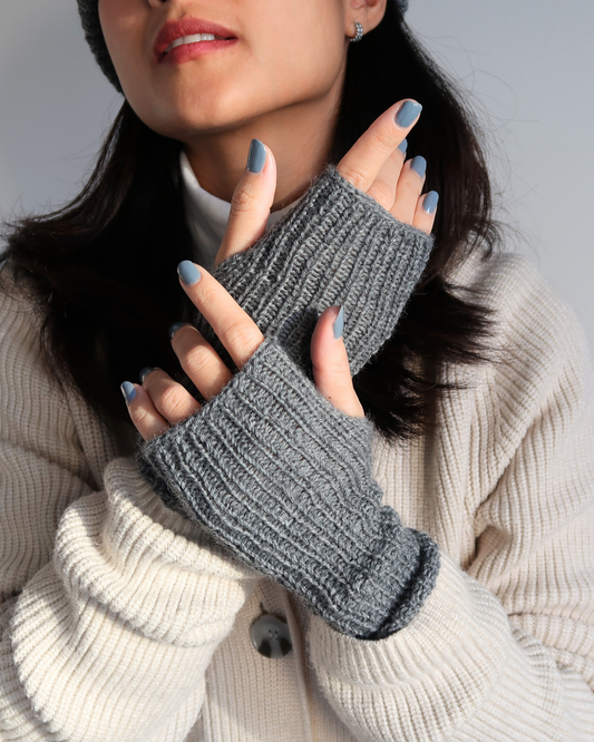 EASY PEASY Fingerless Gloves | Easy Knitting Pattern